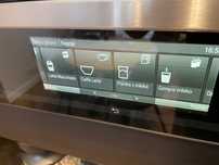 Ekspres do kawy Miele cva6805 z przyłączem do wody