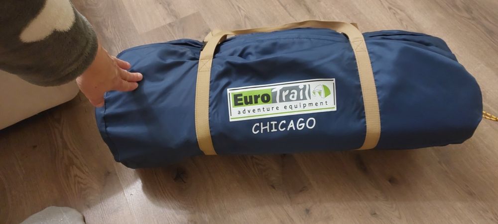 Намет, палатка з великим тамбуром Eurotrail Chicago
