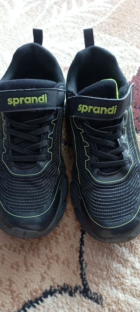 Buty chłopięce używane