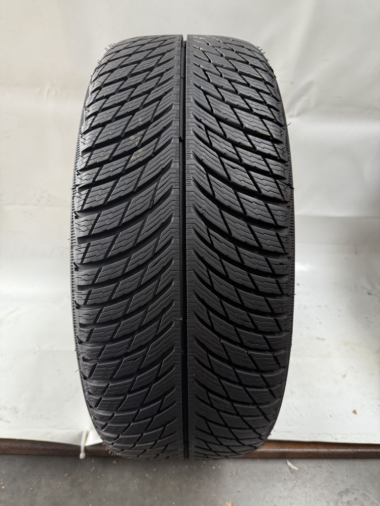 235/45/20 Michelin Pilot Alpin 5 SUV 100V