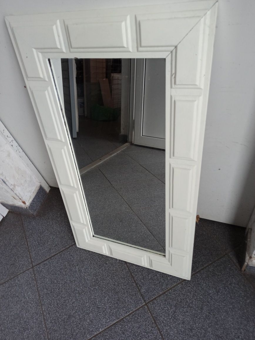 Lustro w ramię białe