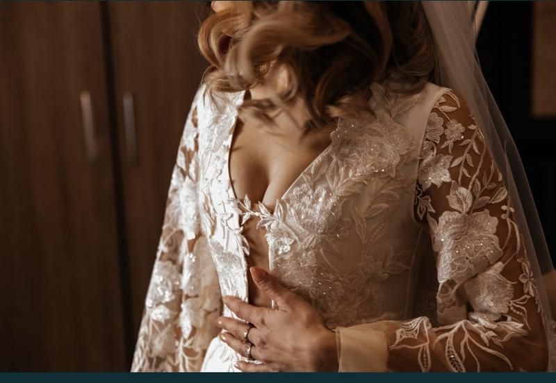 Красиве весільне плаття
