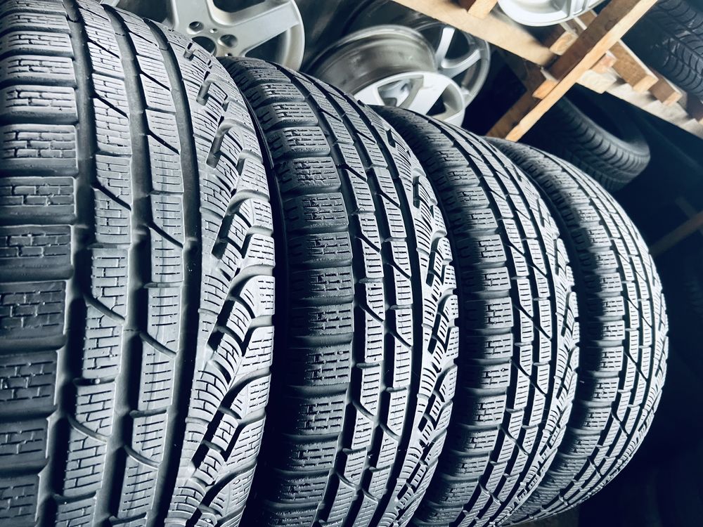 Шини Резина Зимові 19Рік 215 55 17 Pirelli Sottozero 4шт