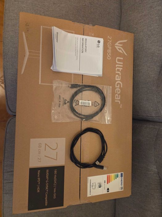 Monitor Gaming LG UltraGear 27" 27GP850-B Nano IPS QHD 165Hz/180Hz