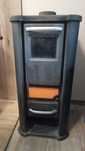 Piec-Koza na drewno węgiel brunatny brykiet 5.1 kw.na 60 m²