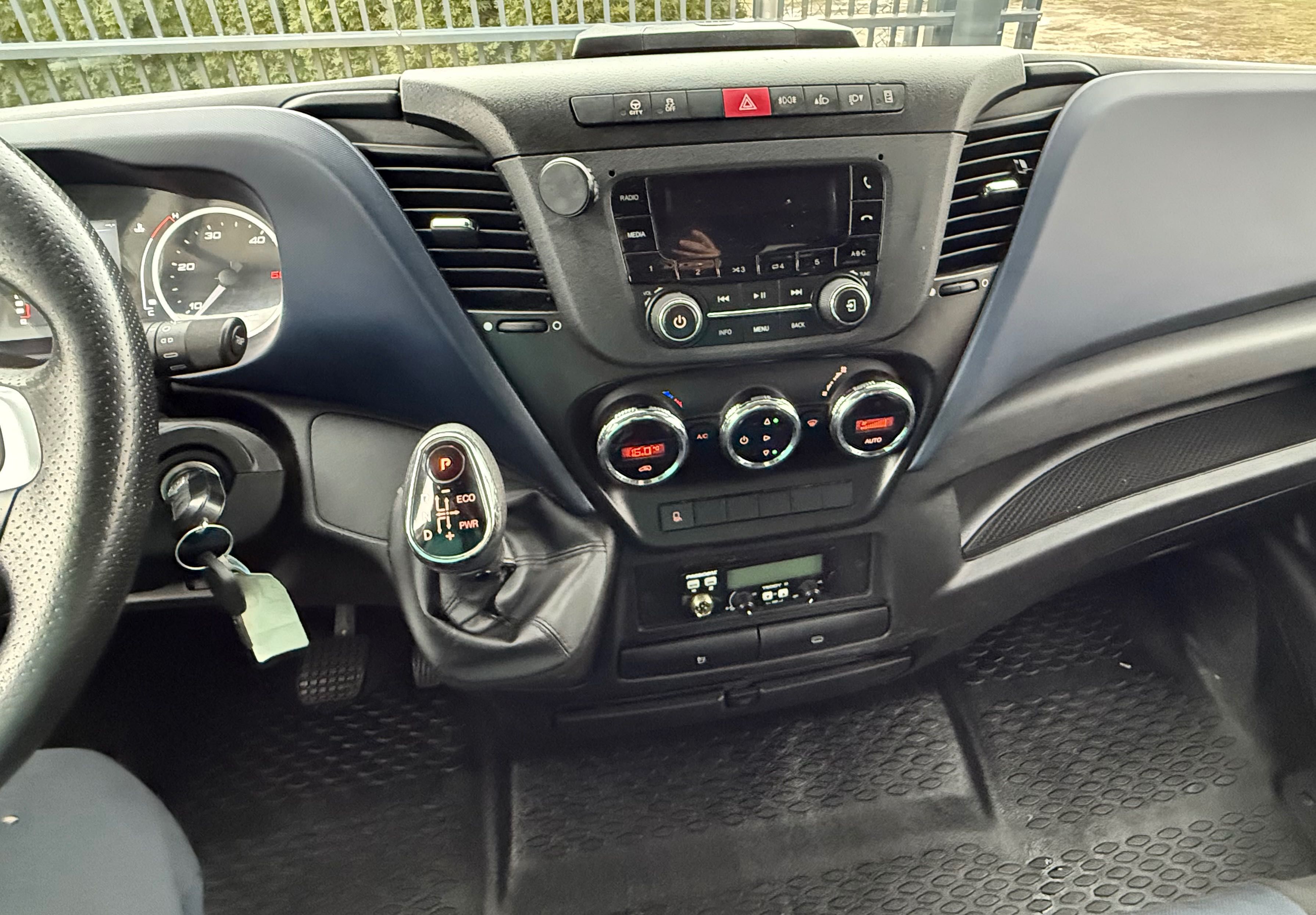Iveco Daily 50c18  międzynarodówka 15 palet firanka plandeka