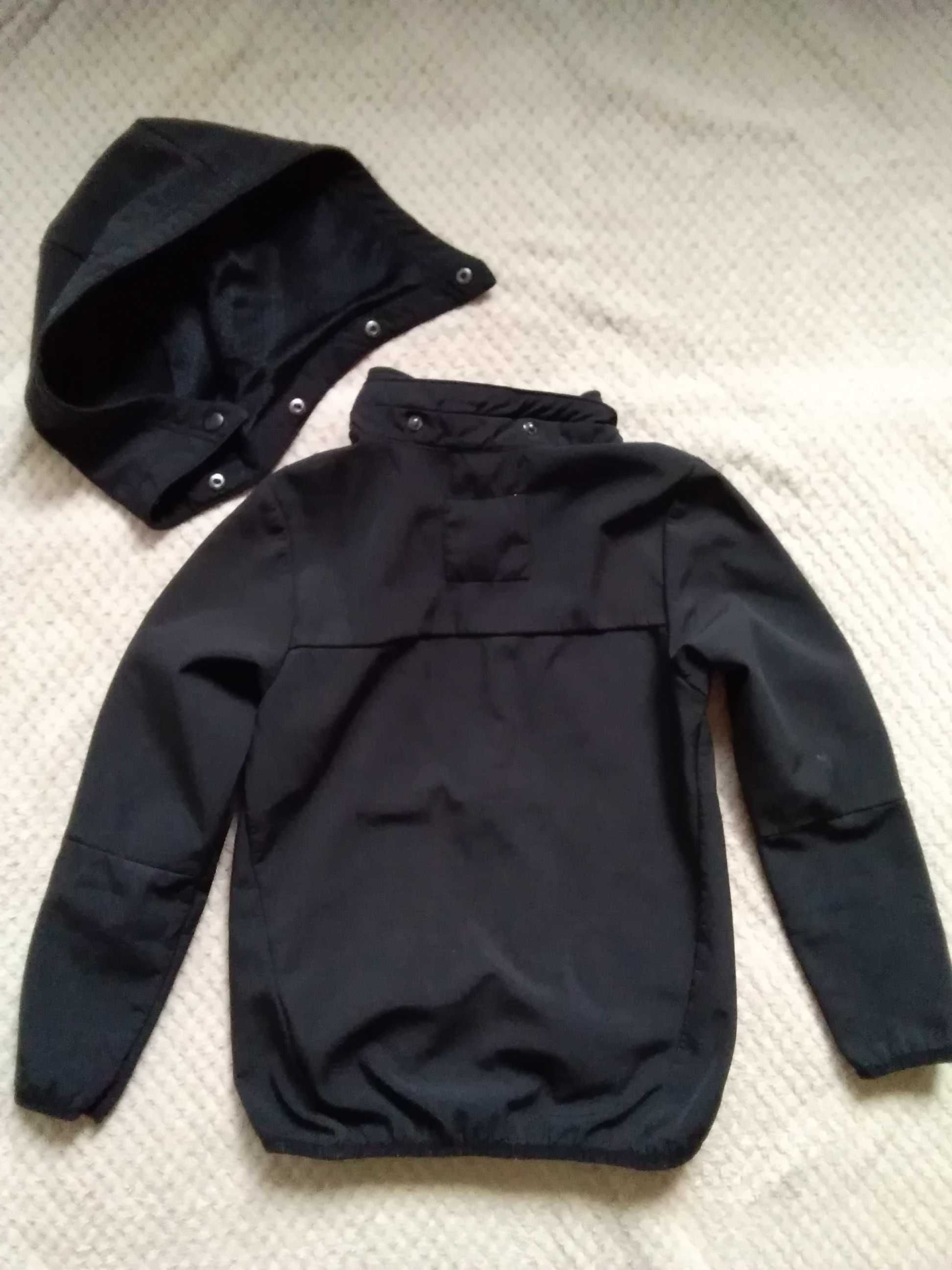 Kurteczka H&M na 9 lat, bluza softshell z odpinanym kapturem,