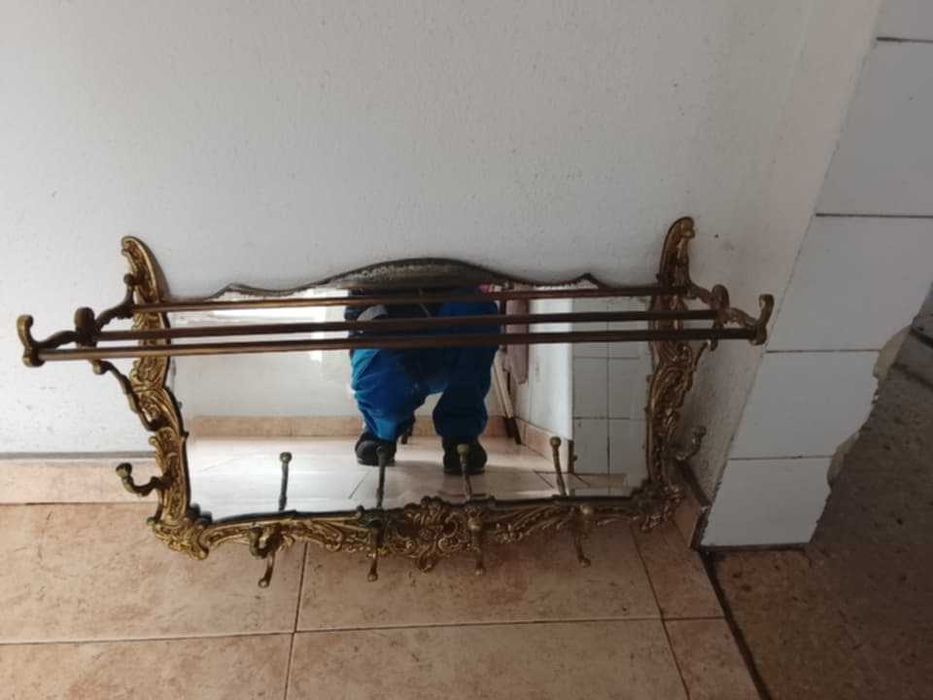 Cabide com espelho antigo
