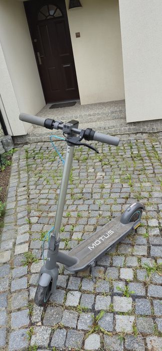 Hulajnoga elektryczna Motus Scooty 10