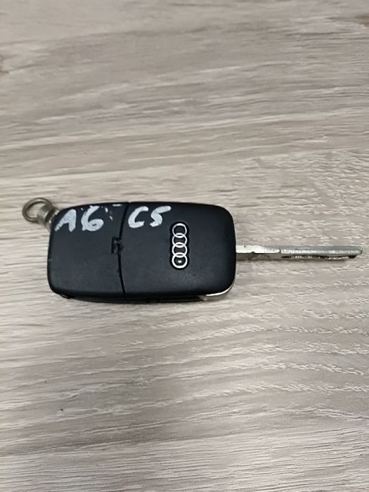 Kluczyk Audi A6 C5