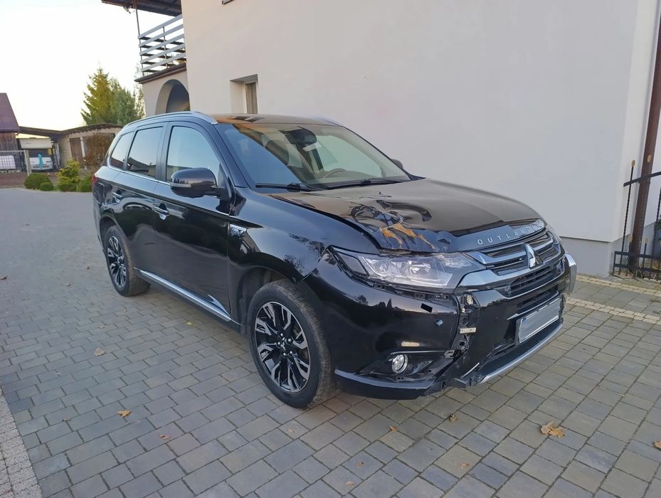 Mitsubishi Outlander Outlander III PHEV 2,0 benzyna hybryda Plug-in 149 tyś km Serwis Hak