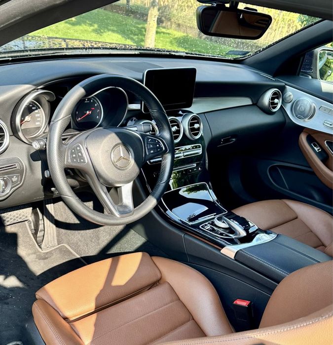 Wypozyczalnia aut Mercedes C300 cabrio promocja 30dni wynajem aut FV