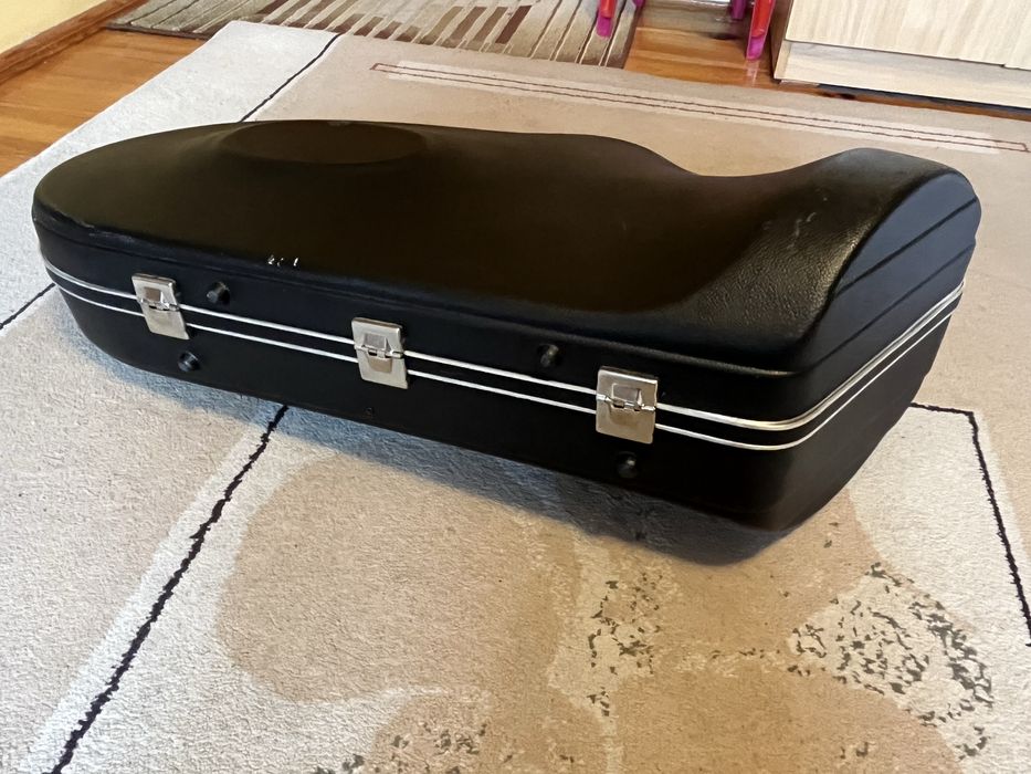 Twardy futerał na sakshorn tenorowy