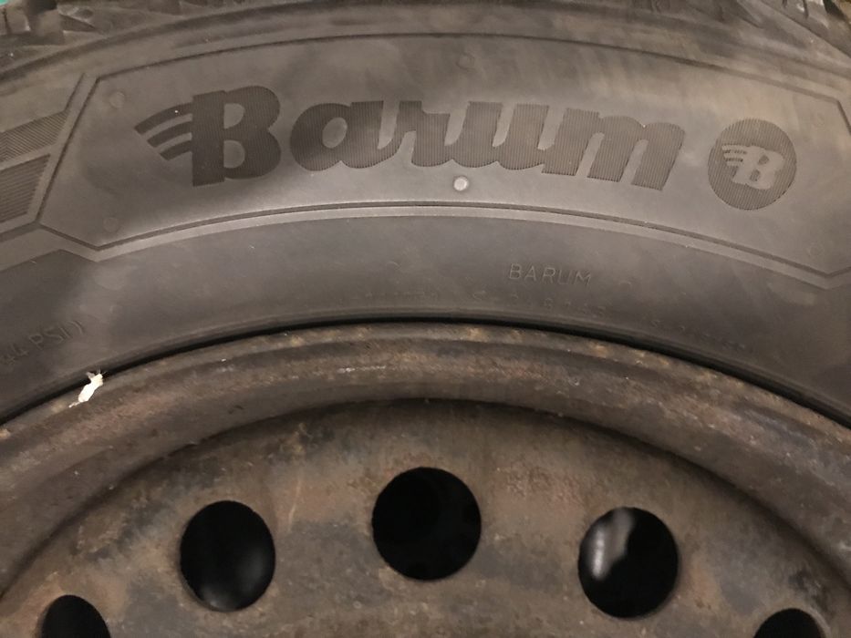 Opony zimowe BARUM  205/55 16 + felgi 5x100