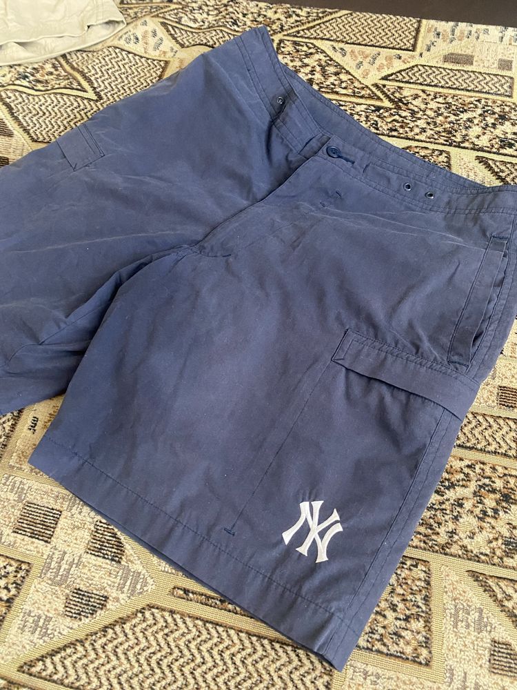 Продам шорти New York Yankees