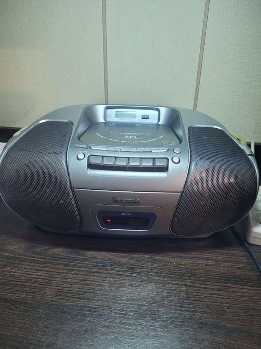 Магнитофон Panasonic