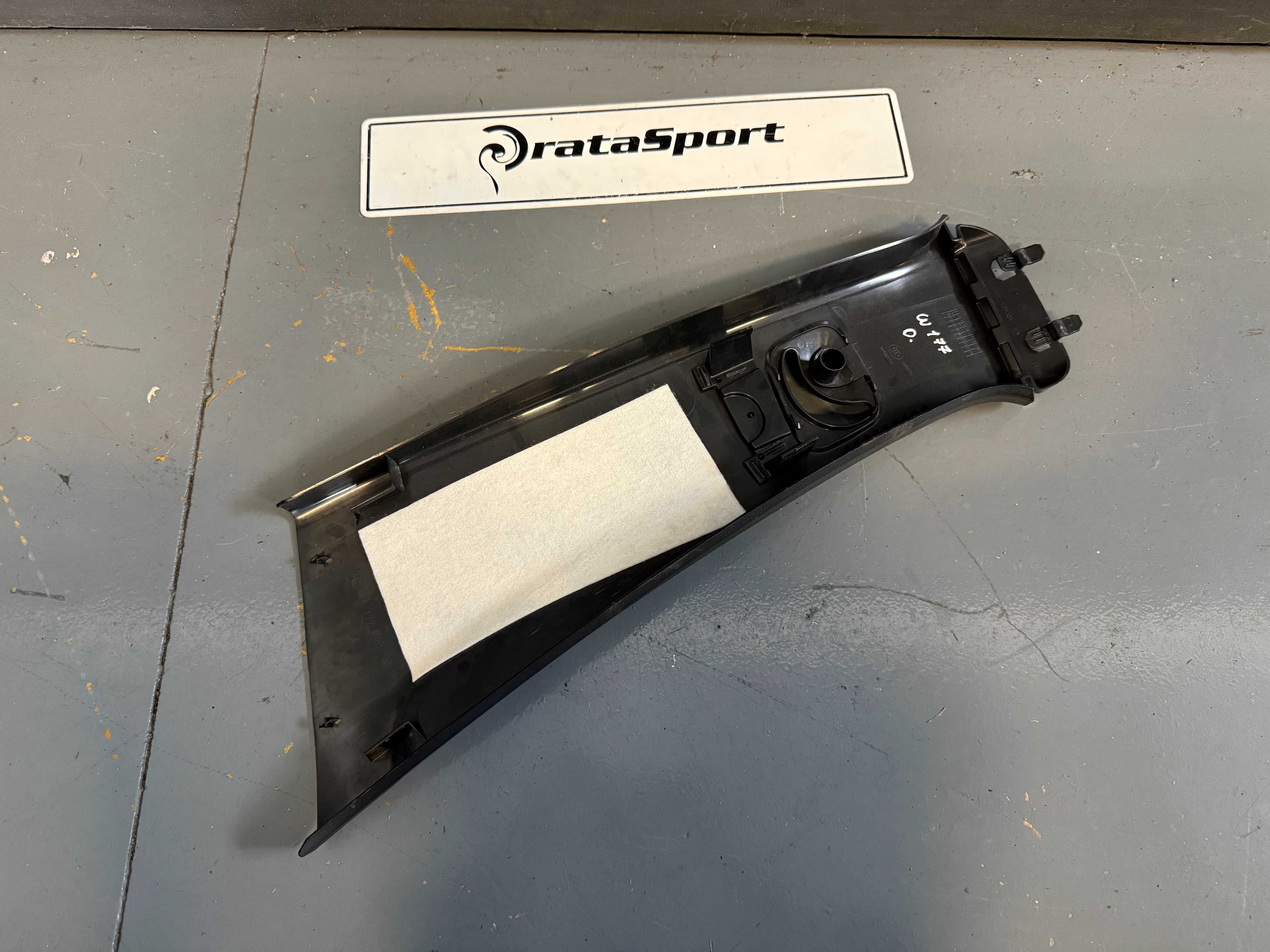 Forra Lateral Pilar B Cinto Mercedes Classe A W177