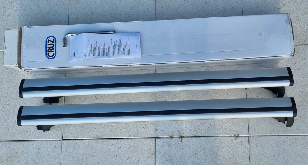 Megane 4 bagażnik dachowy Cruz Airo FIX 108 cm srebrne 925-701
