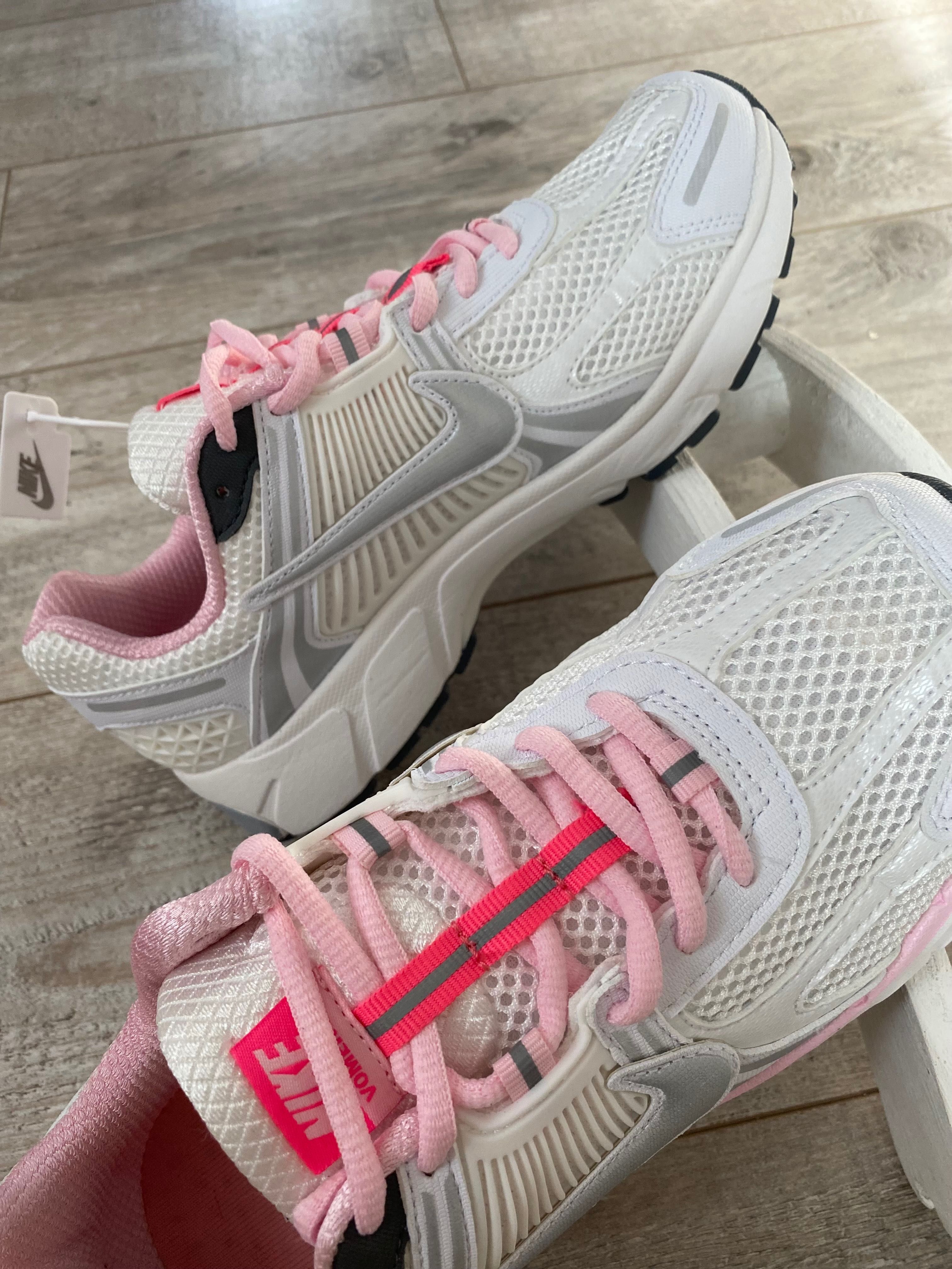 Nike zoom vomero 5 white pink