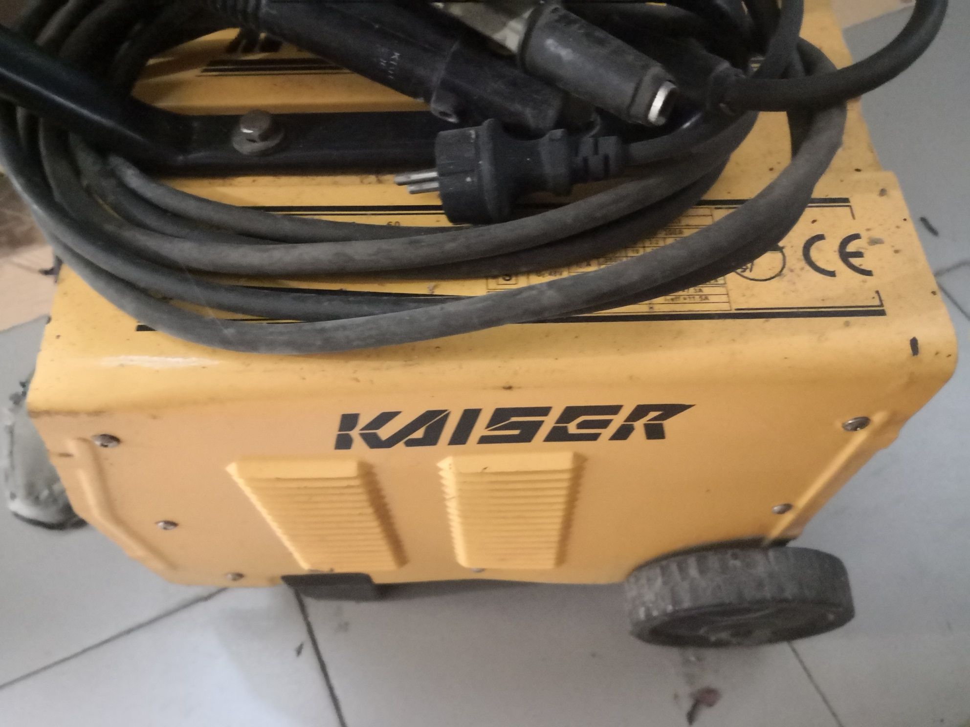 зварювальний апарат Kaiser Turbo-200M

Напруга живлення: 2