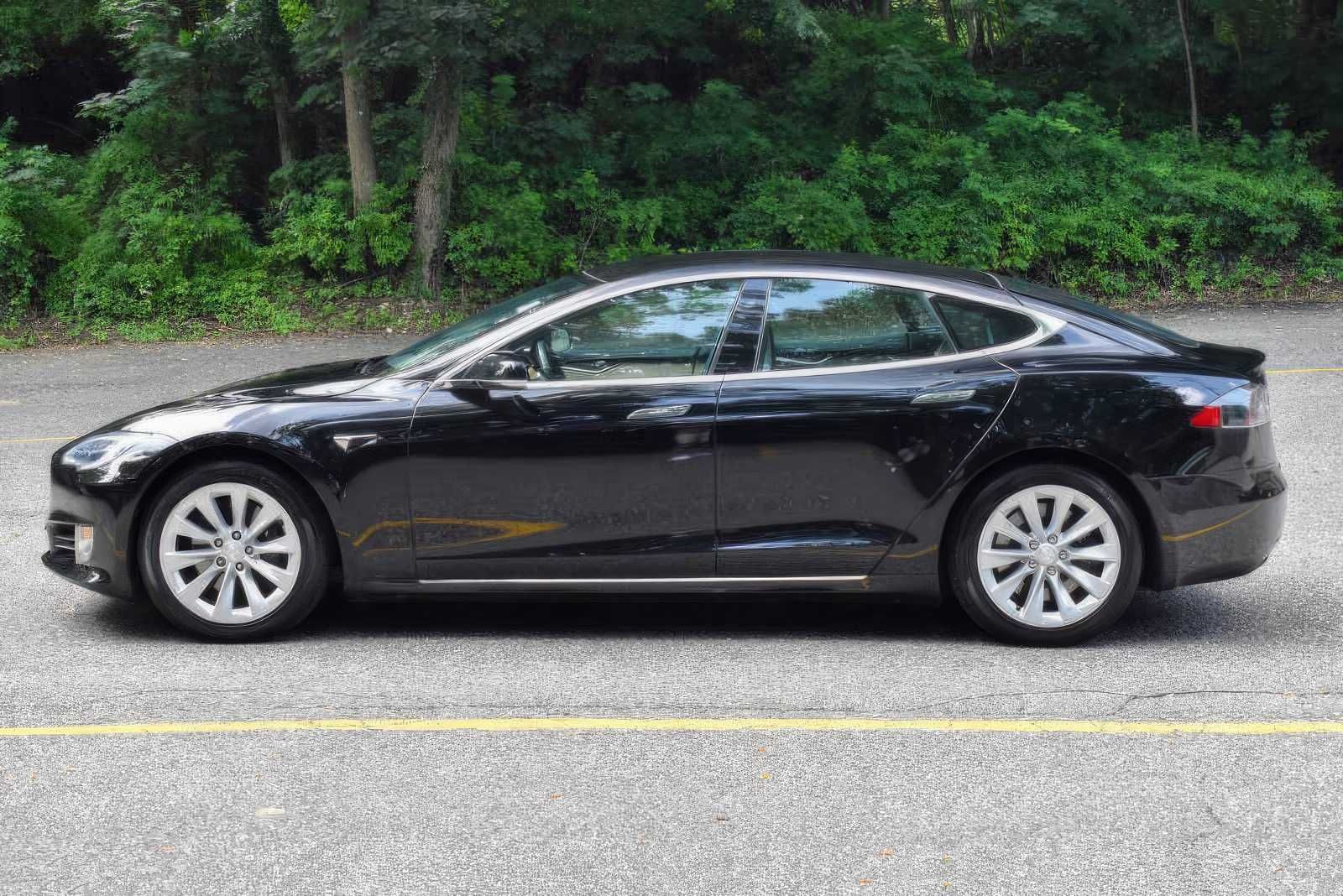 Tesla Model S 2019