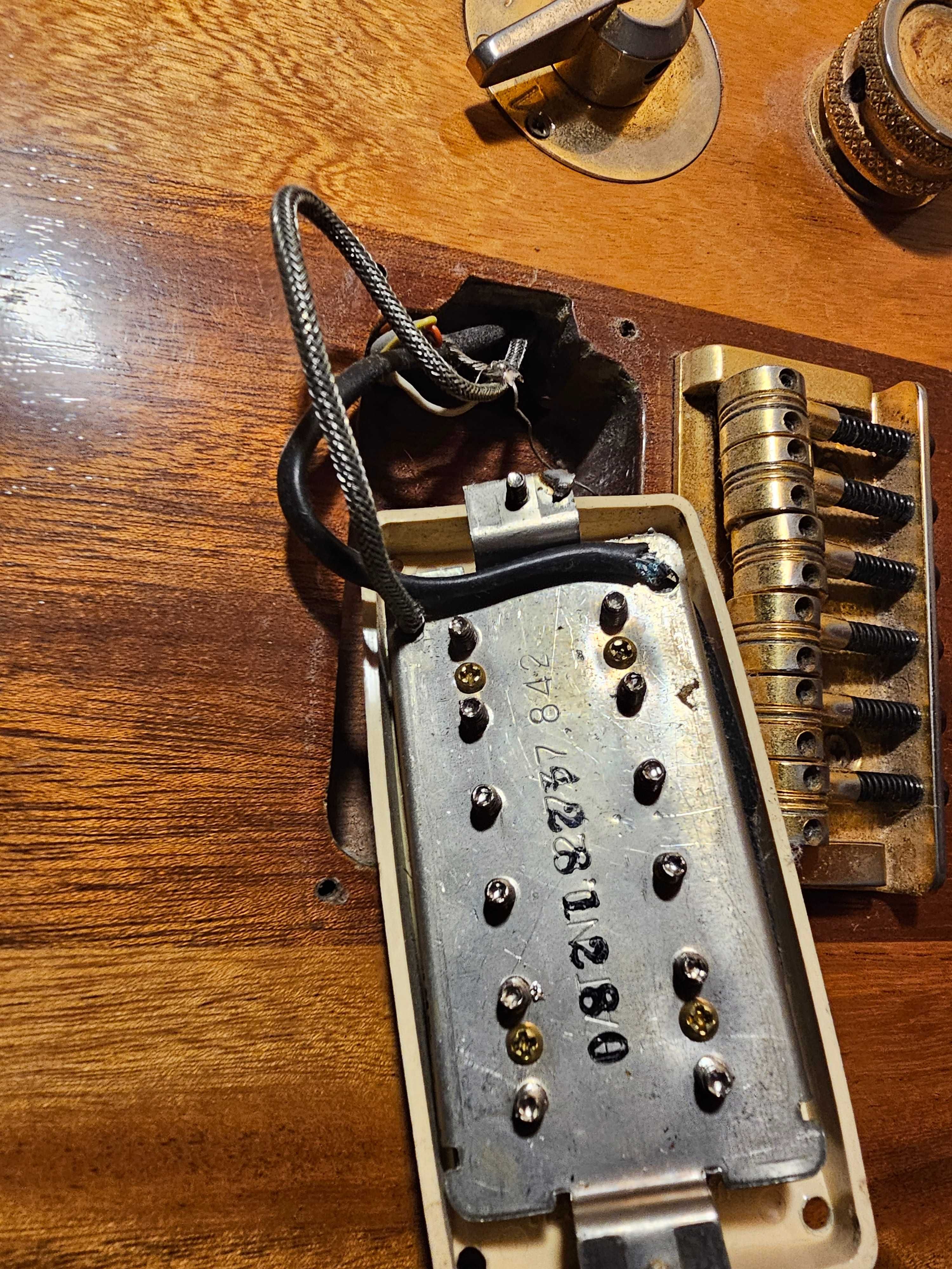 Gibson Hoyer eagle professional 1978