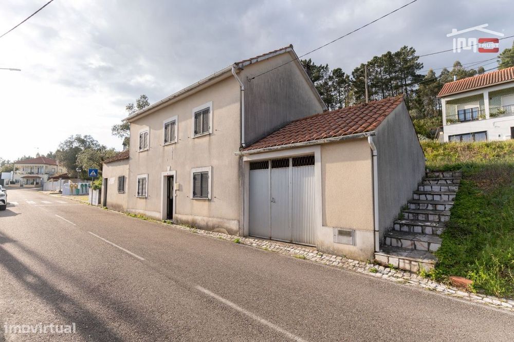 Moradia T2 Res Do Chão E 1ºandar Com Garagem Em Vales Olival