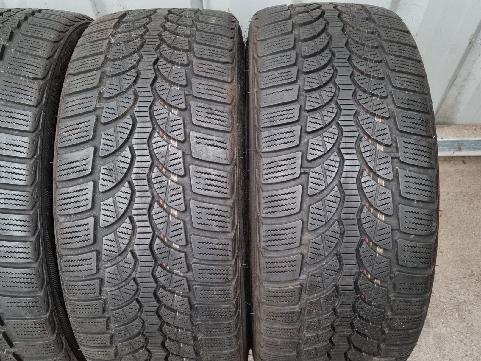 Opony używane ZIMOWE 225/40/18 Bridgestone  650zł/4szt.