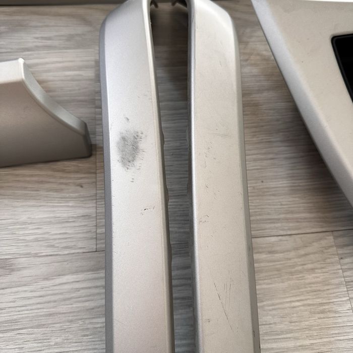 BMW E90 dekory listwy ozdobne srebrne