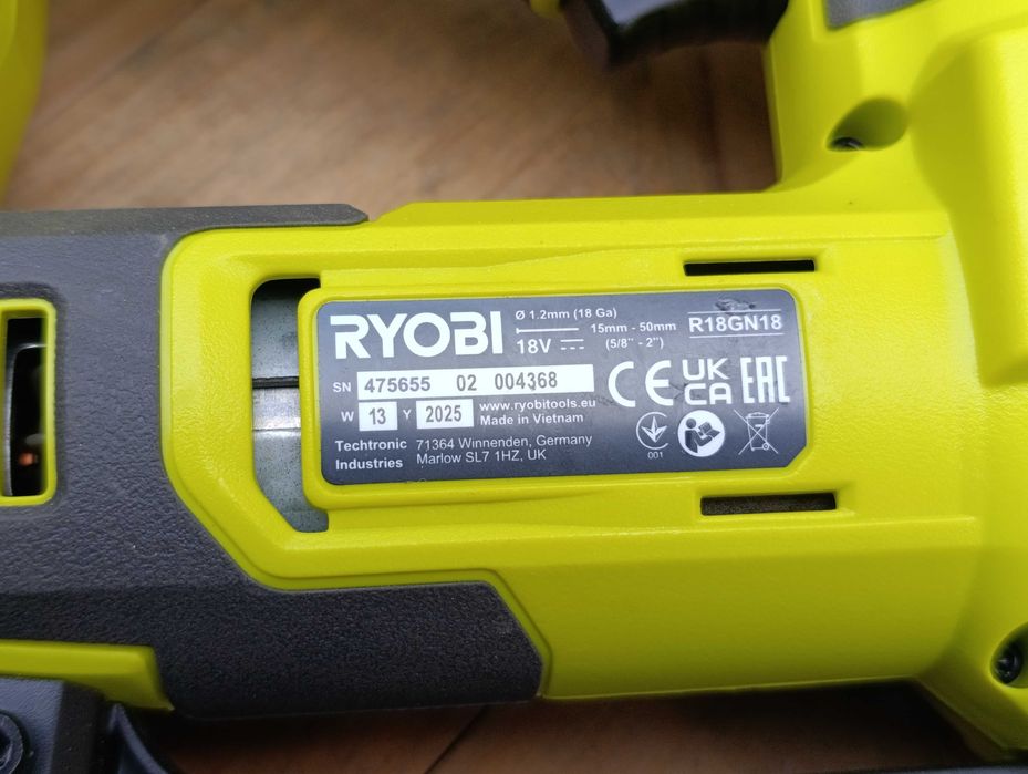 RYOBI Sztyfciarka gwoździarka 18G AirStrike 18V ONE+ R18GN18 + aku 4AH