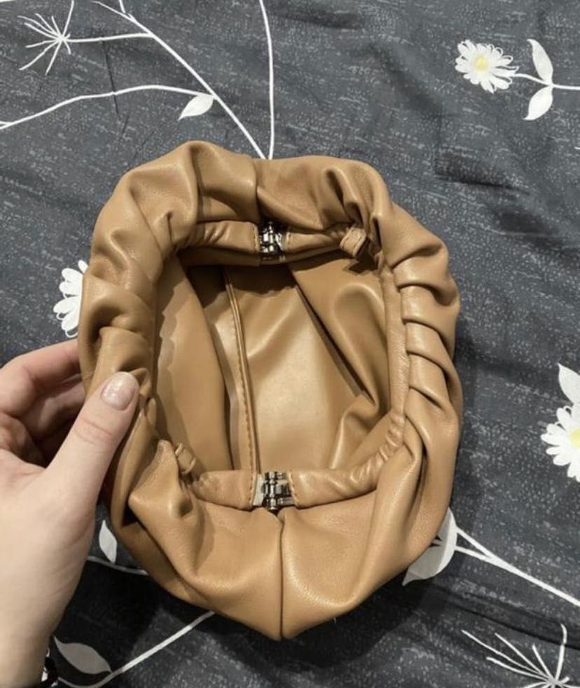 Клатч Bottega Veneta и сумочка под ботегу