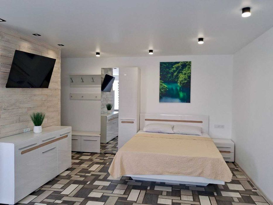 Посуточно, Центр,2-х ком, документы,стоянка, Люкс