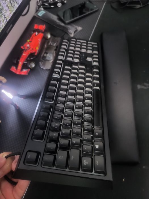 Teclado Gamer Razer Ornata V2 – Usado