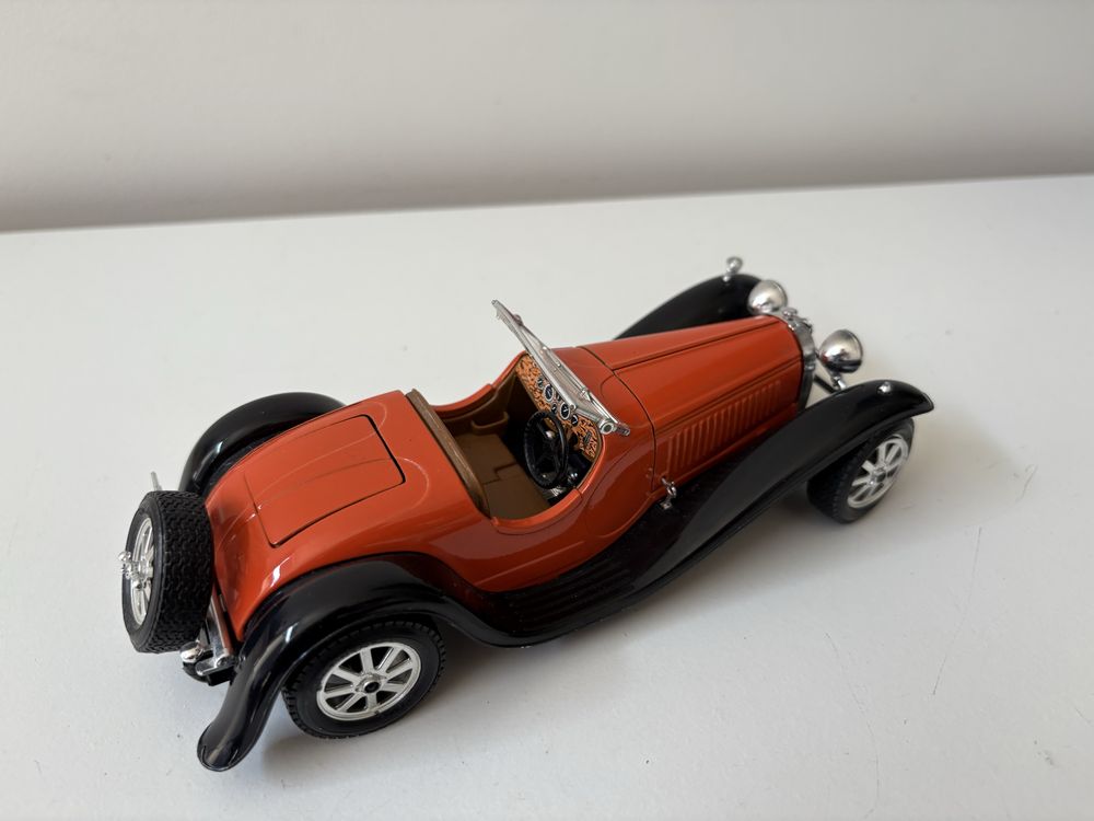 Model Bugatti 1:24 Bburago Burago (maisto welly)