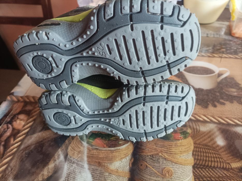 Детские кроссовки Superfit р-р 25 стелька 14.5