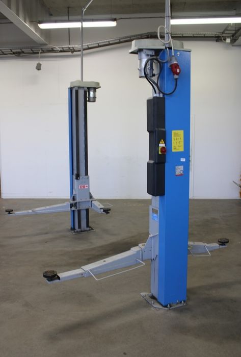 Podnośnik dwukolumnowy Ravaglioli  3200kg 2015r super stan.Model KPX 3