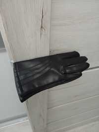 Rękawiczki damskie czarne a'la skóra oraz brązowe materiałowe