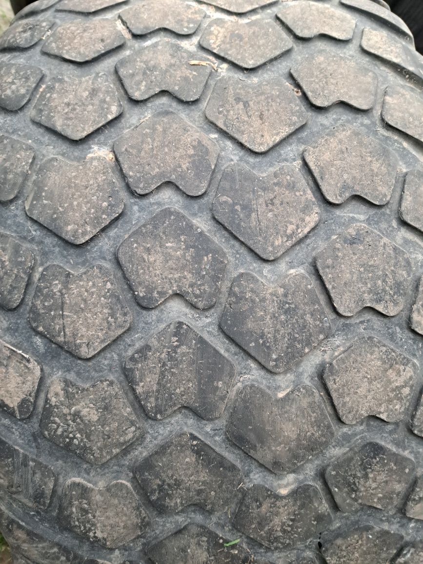 Opona 560/60r22.5