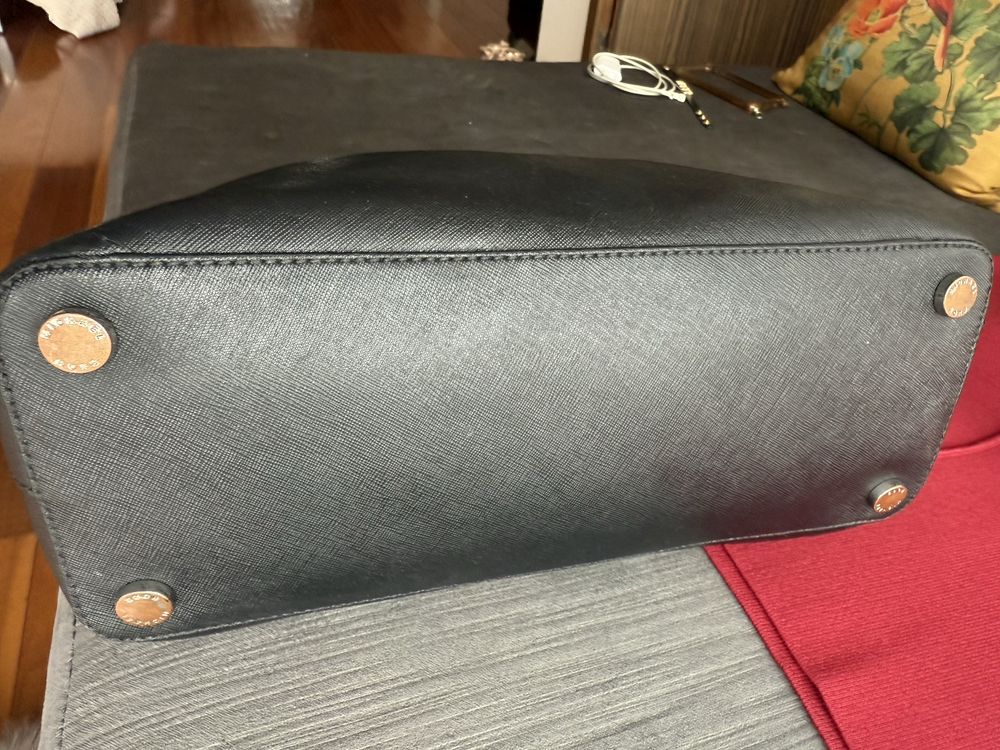 Mala Michael Kors