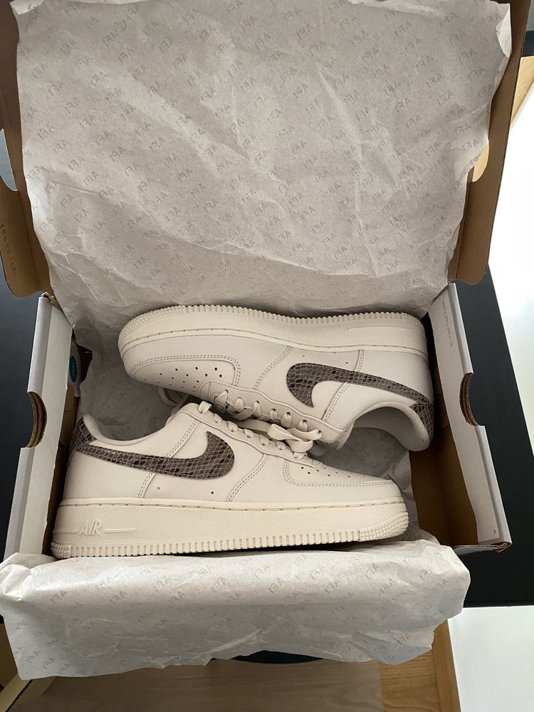 Nowe buty Air Force 1’07