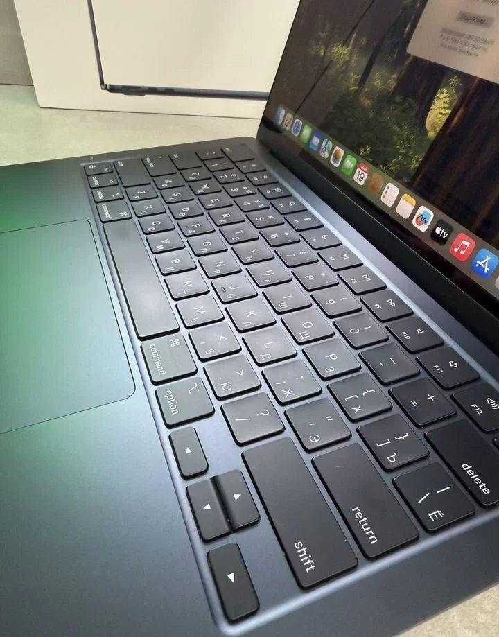 Macbook Air 13 m2 midnight 256/8