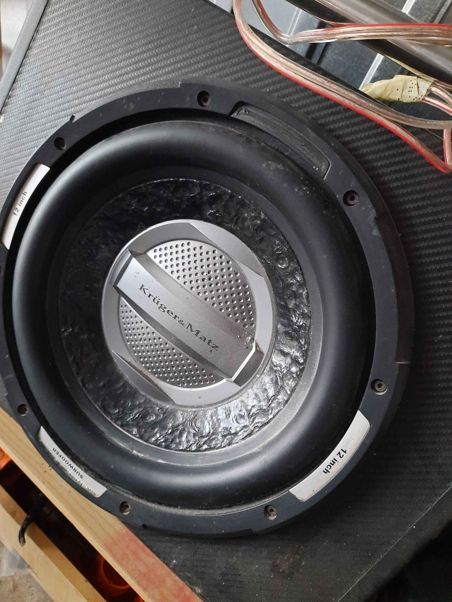 Subwoofer Tuba Kruger&Matz 12" + Wzmacniacz CARPOWER 2-kanałowy 750W