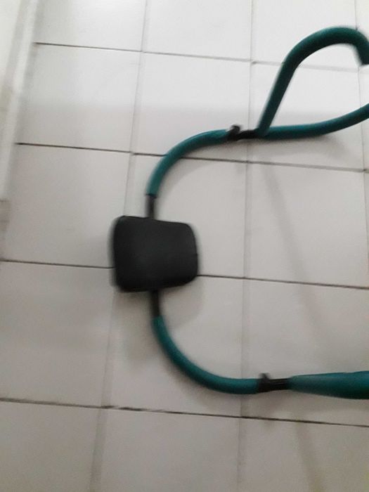 Vendo 2 aparelhos de treino