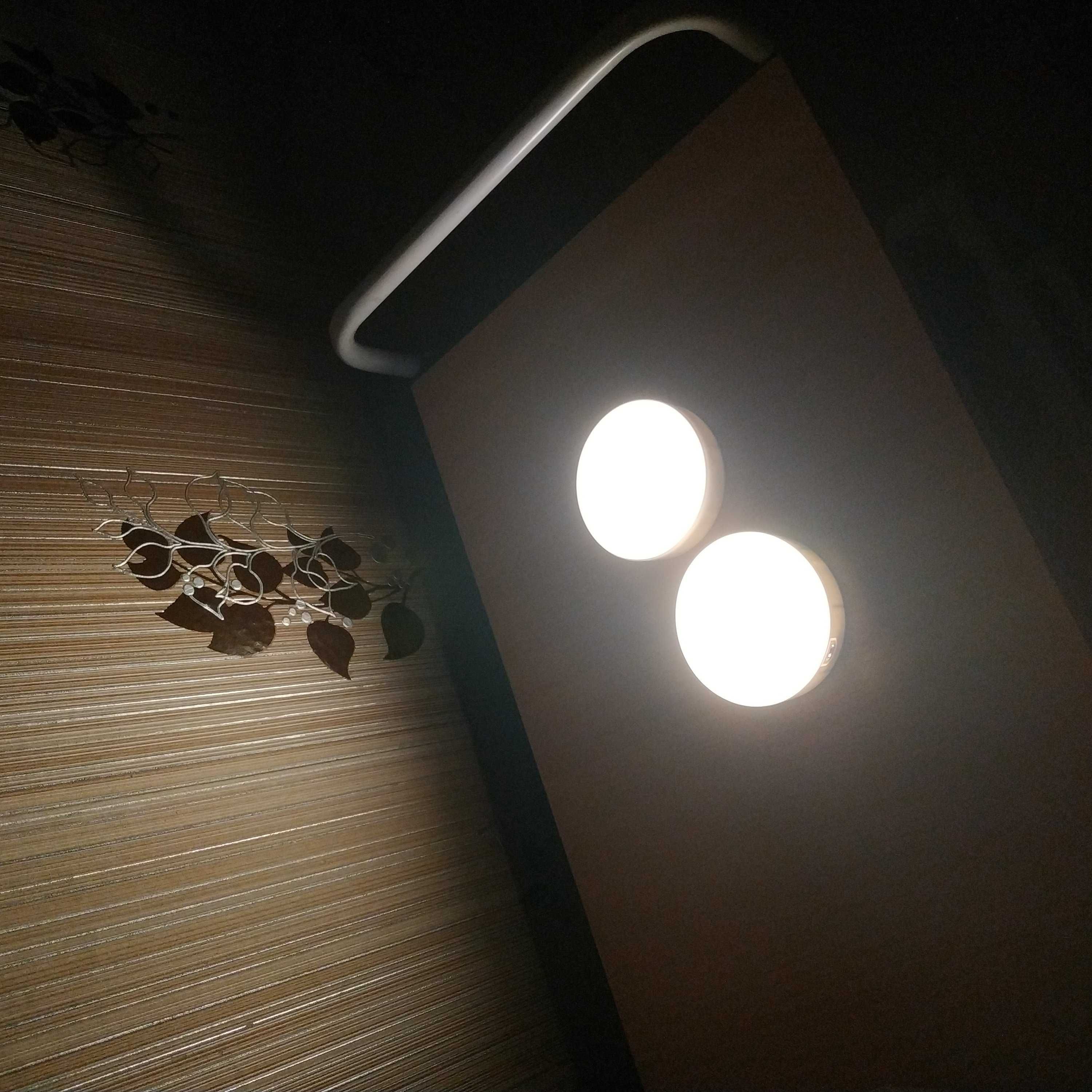 Нічник лампа з датчиком руху світильник акумулятор теплий warm light