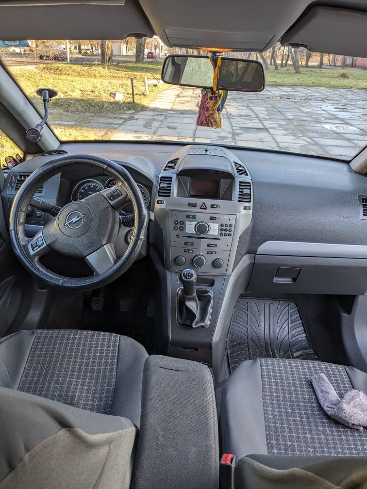 Opel zafira B 2006