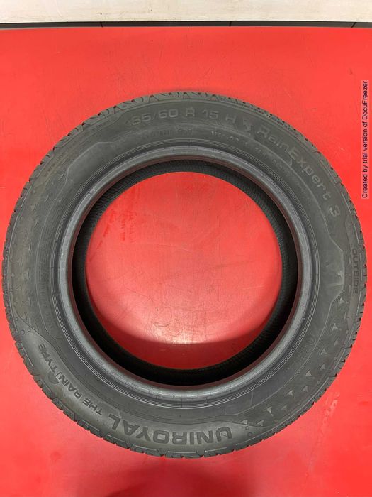 185/60R15 Uniroyal RainExpert 3