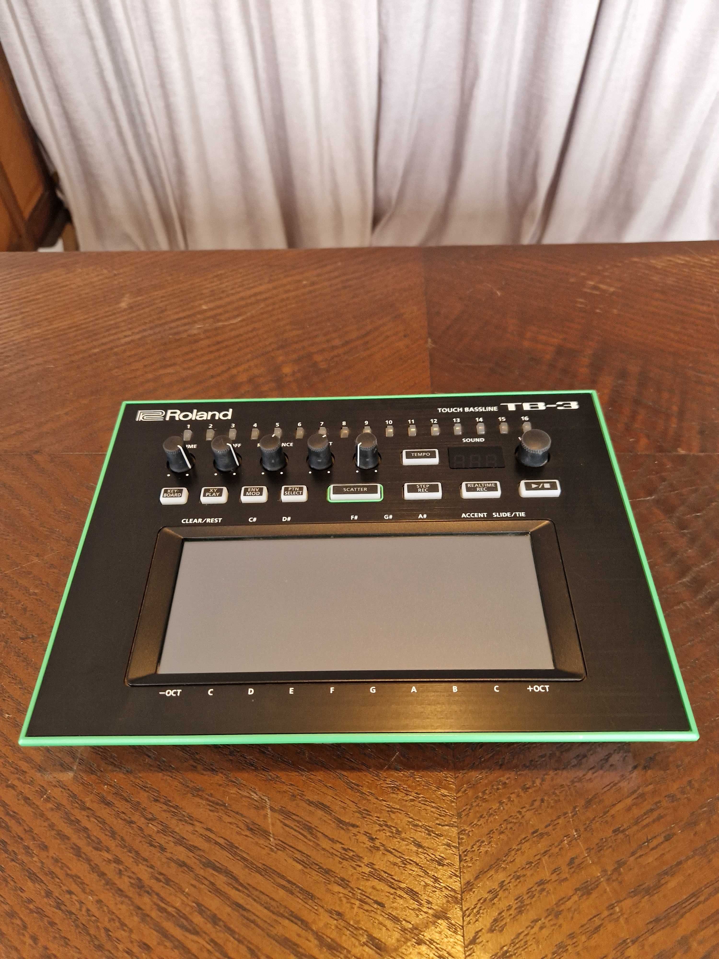 Roland TB3 - touch bassline