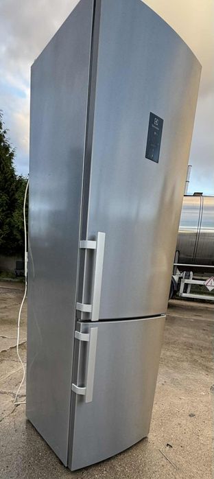 Sprzedam lodówkę Electrolux