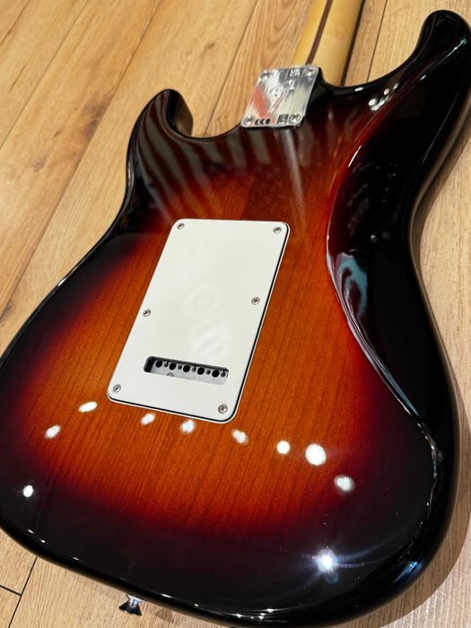 Новий Fender Stratocaster Player Sunburst, Мексіка ($840)