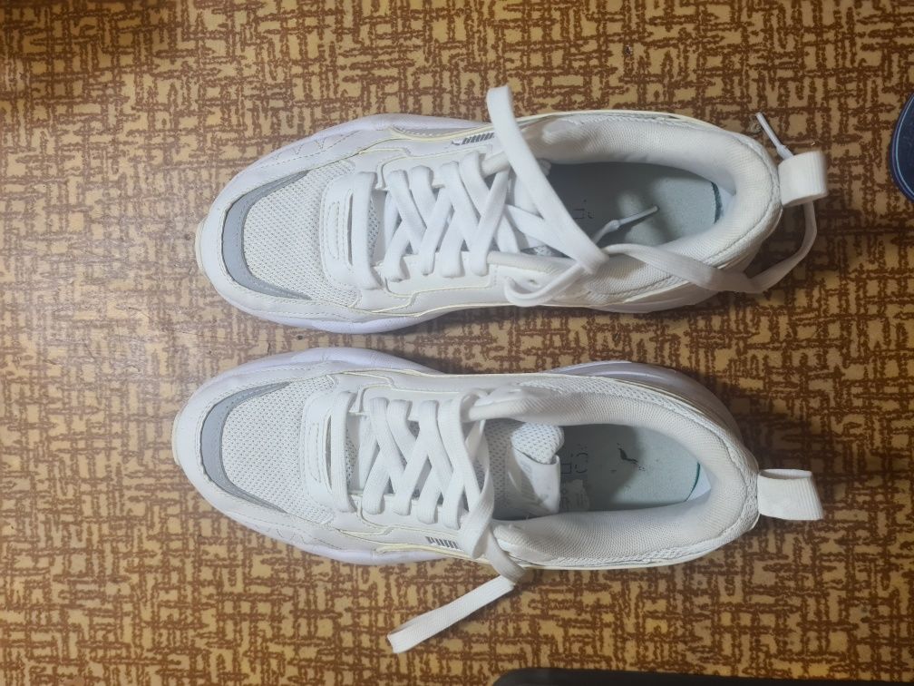 Продам кроссовки puma